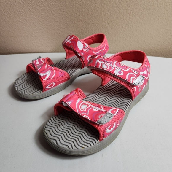 New Balance |Girls 6/Womens 8| PinkAbstract Print Open Toe Water Sandals - Picture 3 of 9